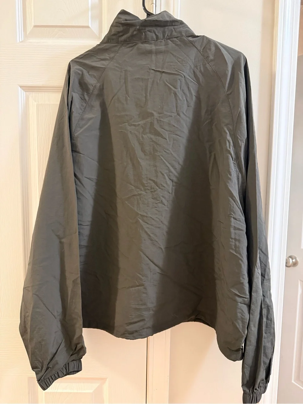 STAPLE - Men's Pullover Windbreaker Jacket - size Medium - NWT
